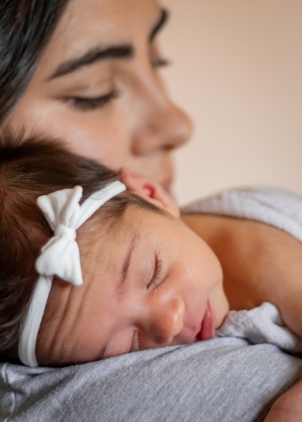 in-home-newborn-photoshoot-alyssa-orrego-photography-52