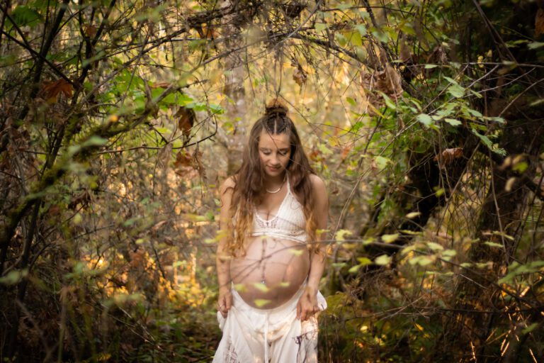 Outdoor Maternity Photoshoot Victoria BC Alyssa Orrego Photography